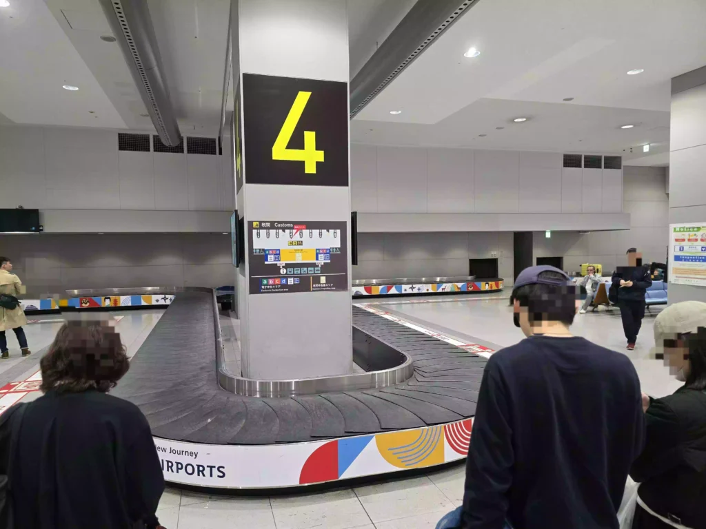 간사이 공항 위탁수하물 수령 4번 컨베이어 Kansai Airport Checked Baggage Claim Conveyor No. 4