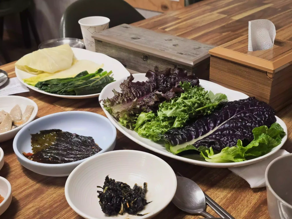 경주 정록쌈밥 쌈채소 구성 Gyeongju Jeongnok Ssambap Wrap Vegetable Set