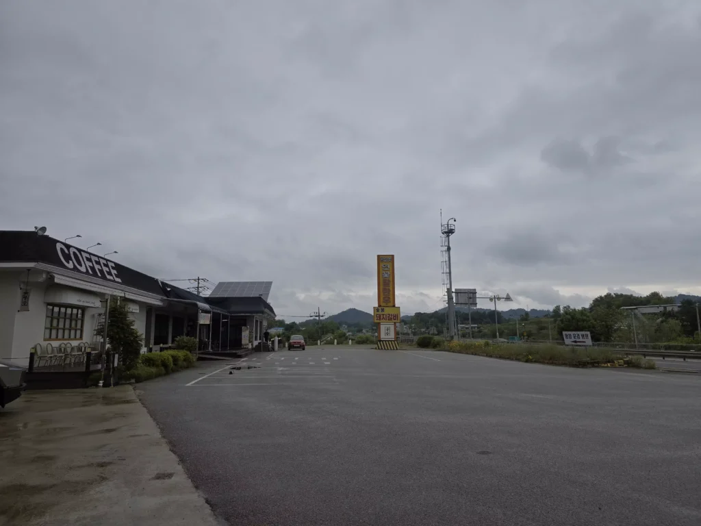 상주 수퍼차저의 식당과 카페 Restaurants and cafes at Sangju Supercharger