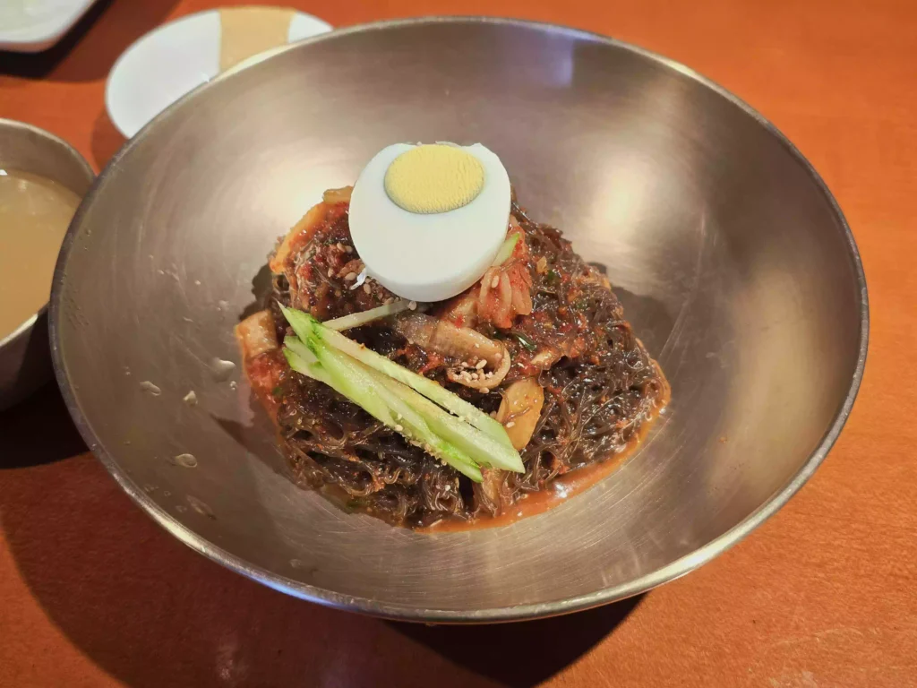 진해 동심냉면 비빔냉면 Jinhae Dongsim Naengmyeon Bibim Naengmyeon