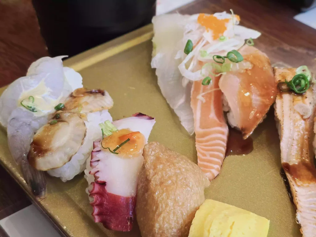 진해 정희옥스시 10피스 근접 촬영 Close-up shot of 10 pieces at Jeonghuiok Sushi in Jinhae